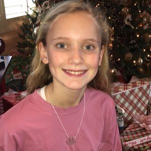 Meet your Posher, Caroline