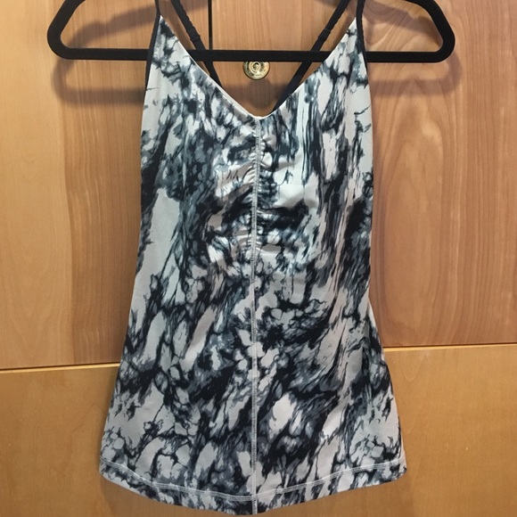 lululemon athletica Tops - Lululemon workout tank!