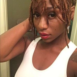 Meet your Posher, Deasia