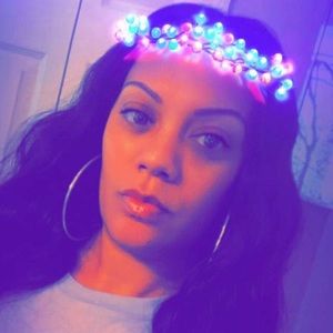 Meet your Posher, Isis