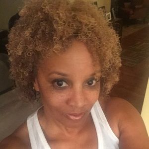 Meet your Posher, April