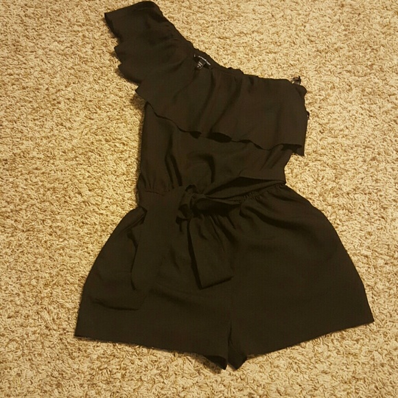 Bebe Dressy shorts jumper