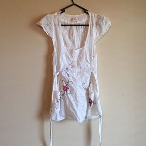 Free People Gauzy White Embroidered Top size 4