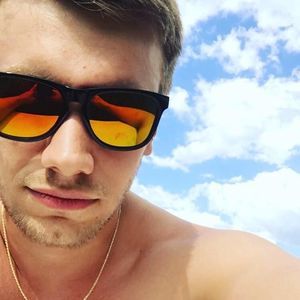 Meet your Posher, Chris