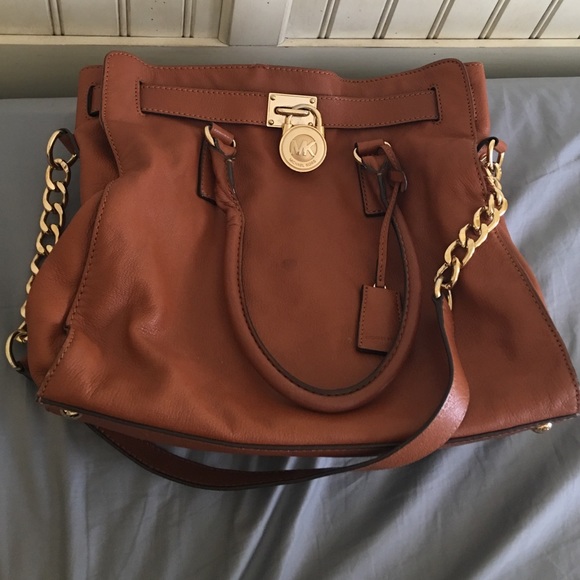 Authentic micheal Kors Hamilton tote in luggage