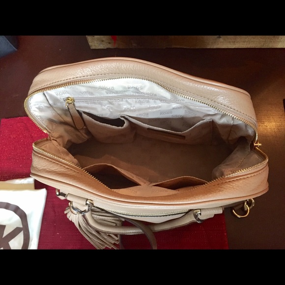 MK tan purse - Picture 4 of 4