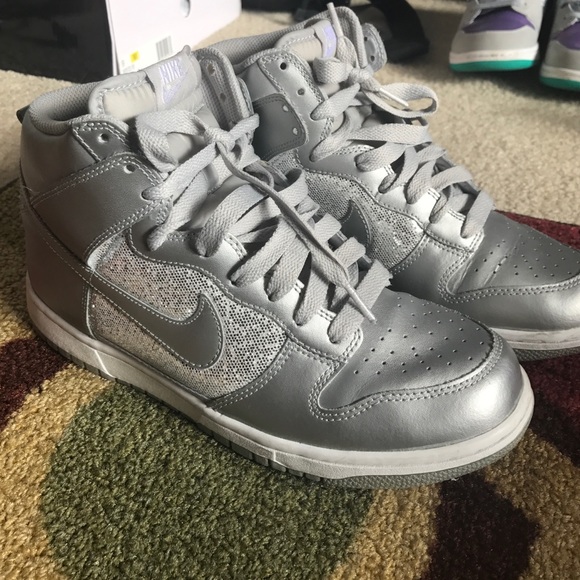 Nike Dunk high silver size 9