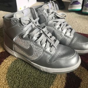 Nike Dunk high silver size 9