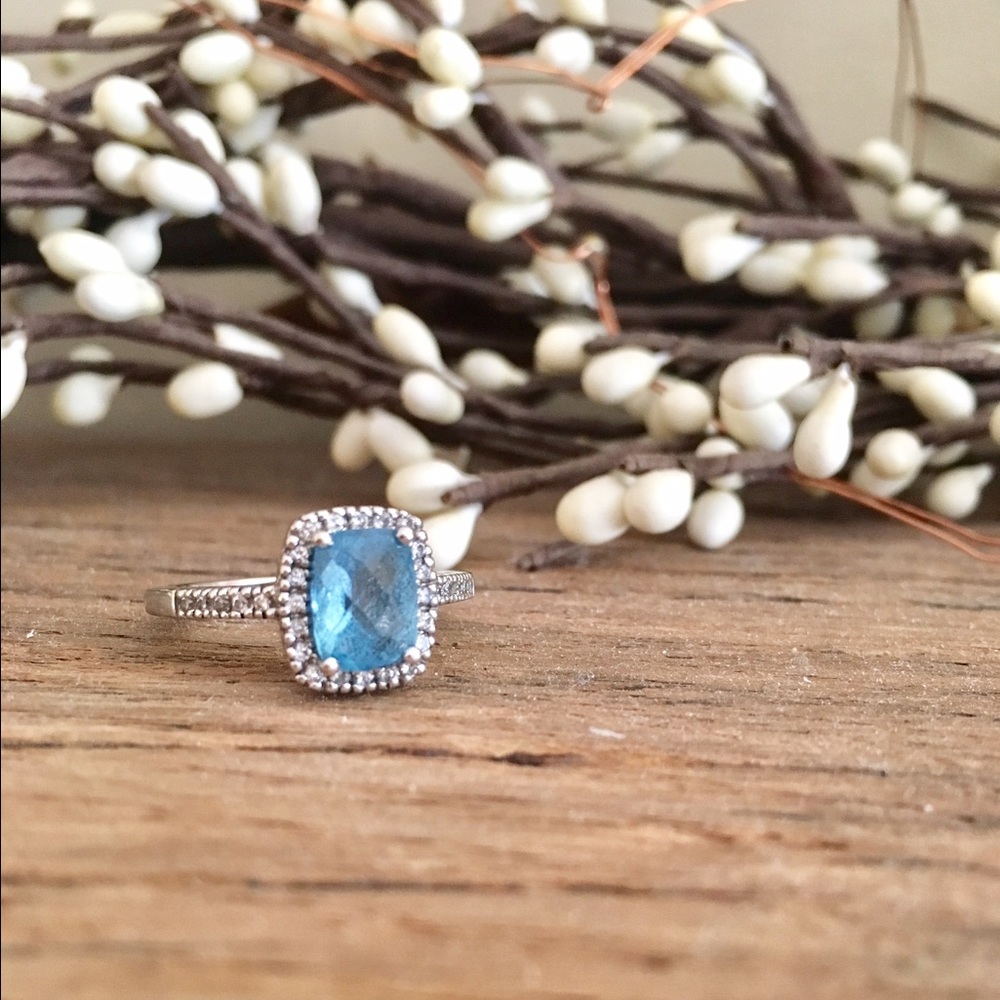 14kt white gold diamond halo blue topaz