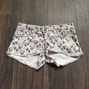 COMFORTABLE Denim Floral Shorts