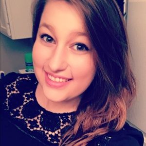 Meet your Posher, Katelyn