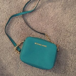 Michael kors small cross body