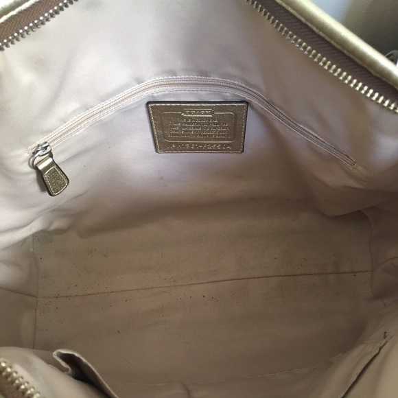 🌺🎀 Sold!!! Coach Authentic Peyton Signature Tote - Picture 3 of 4