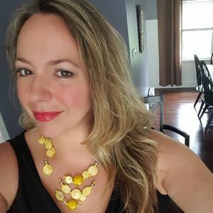 Meet your Posher, Julie