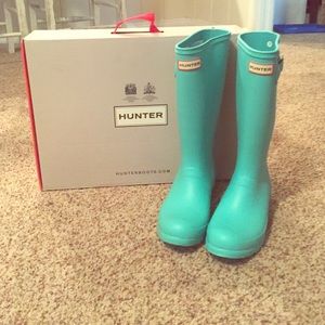 Hunter Tiffany blue boots NWT