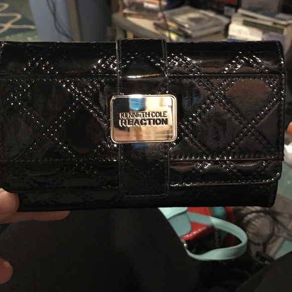 Kenneth Cole Reaction wallet
