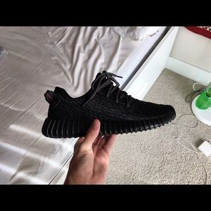 Yeezy Pirate Black