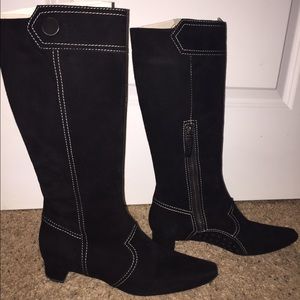 Tod's black suede boot with white stitching