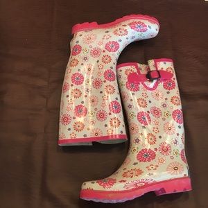 Flower pattern rain boots