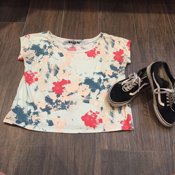 Boxy Volcom Tee
