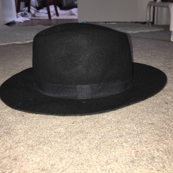 Hat - Picture 2 of 4