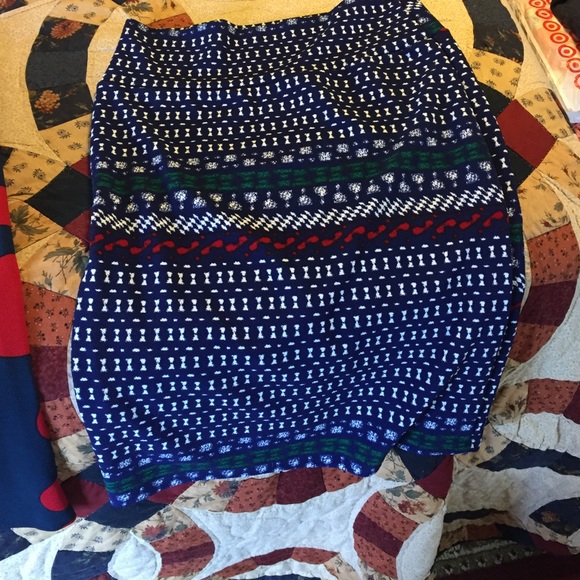 Lula Roe Cassie skirt Medium