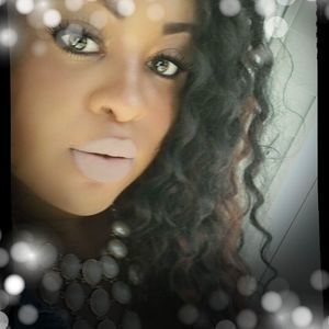 Meet your Posher, Candice