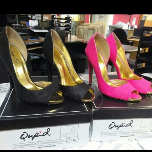 Black or Hot pink shoes size 6.5