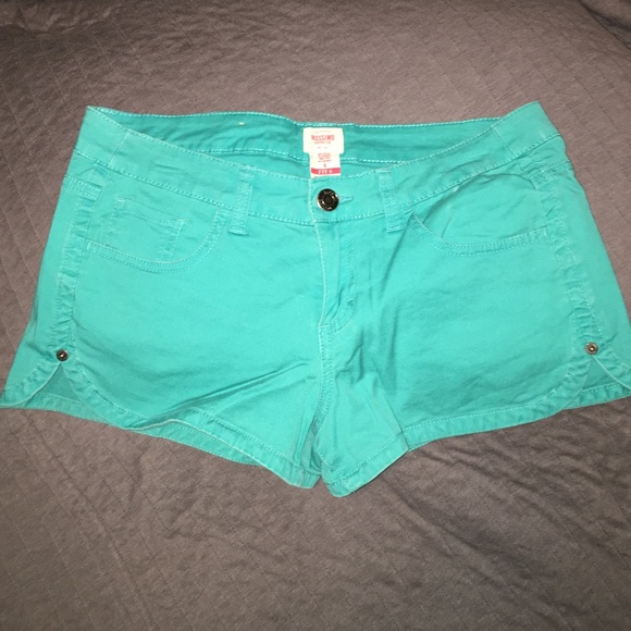 Mossimo Shorts. *Only worn 1-2 times*