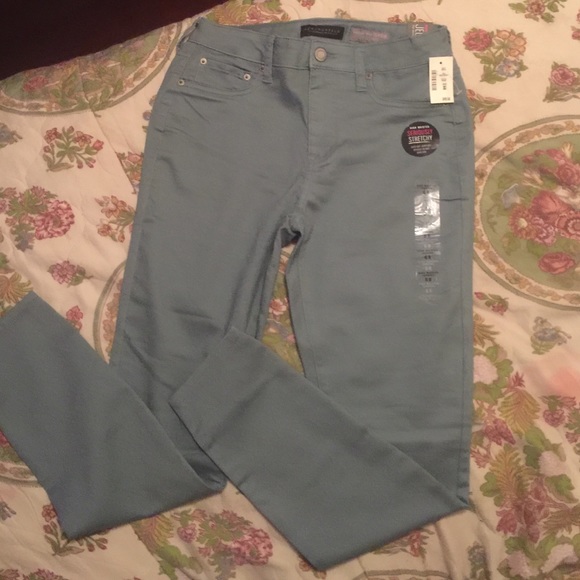 Brand New Aeropostale High-Waisted Jean!