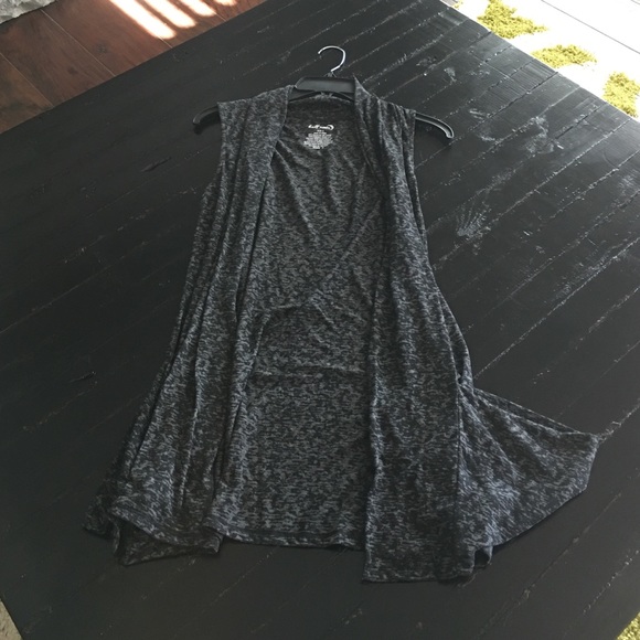 Black and gray sleeveless cardigan
