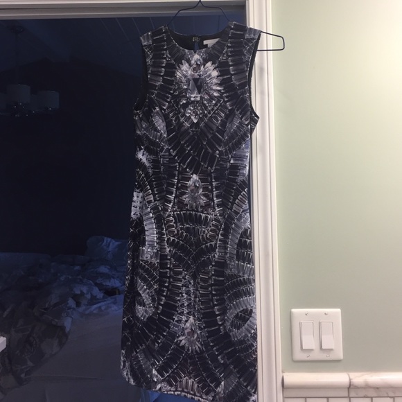 H&M bodycon dress with gem pattern - Picture 2 of 3