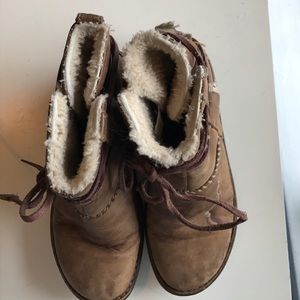 Ugg Cove Brown boots