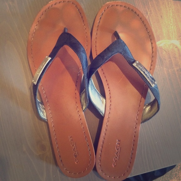 Coach flip flops