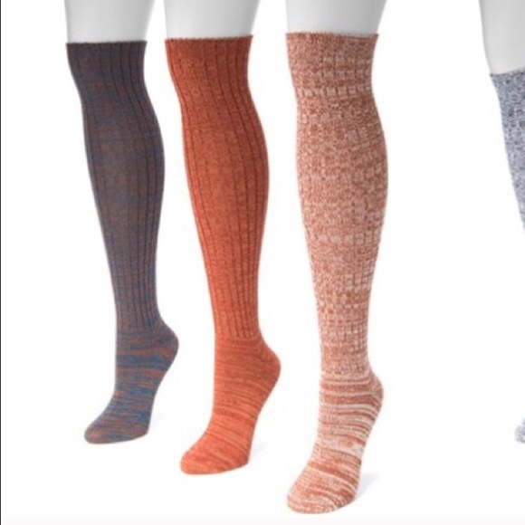 Muk Luks Accessories - Brand🆕 Copper & Beige Muk Luks Knee-High Socks🐡