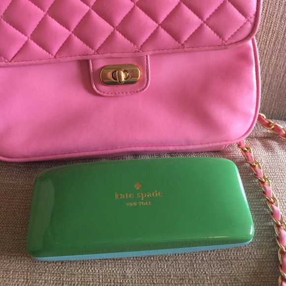 🌺KATE SPADE EYELGASS CASE W/ POLISHING CLOTH
