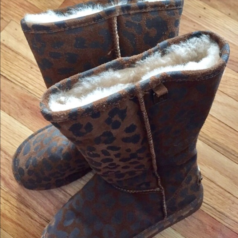 Bearpaw Size 7 EUC Leopard Boots