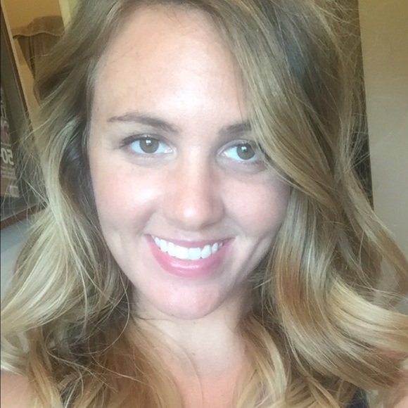 Meet your Posher, Brooke