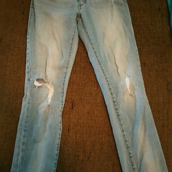 Levis - Picture 2 of 2