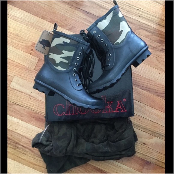 LOWEST! NIB Chooka Camo Rainboots w/  scarf bundle - Picture 1 of 4