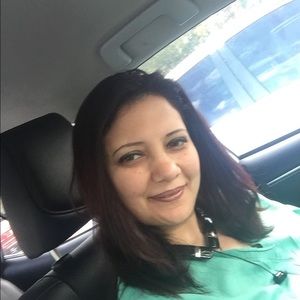 Meet your Posher, Dalia