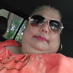 Meet your Posher, Elena