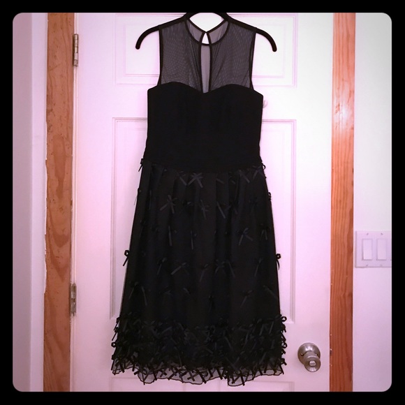 Audrey Hepburn would wear this dress!