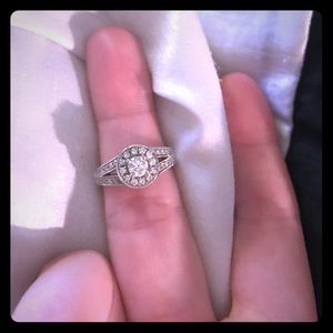 Engagement ring size 5 lifetime warranty