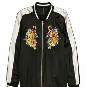 H&M Jackets & Coats - H&M Tiger Embroidered Bomber Jacket H&M Jackets & Coats - H&M Tiger Embroidered Bomber Jacket