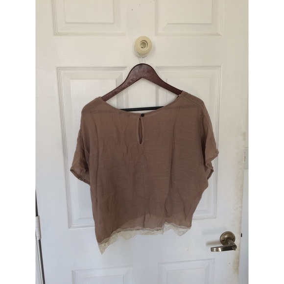 beige floral trim top - Picture 2 of 2