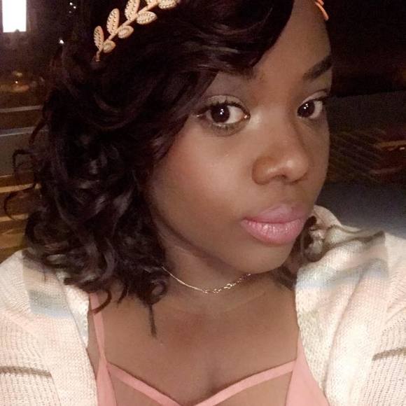 Meet your Posher, Rita - Picture 1 of 1