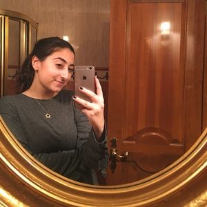 Meet your Posher, Fabiana