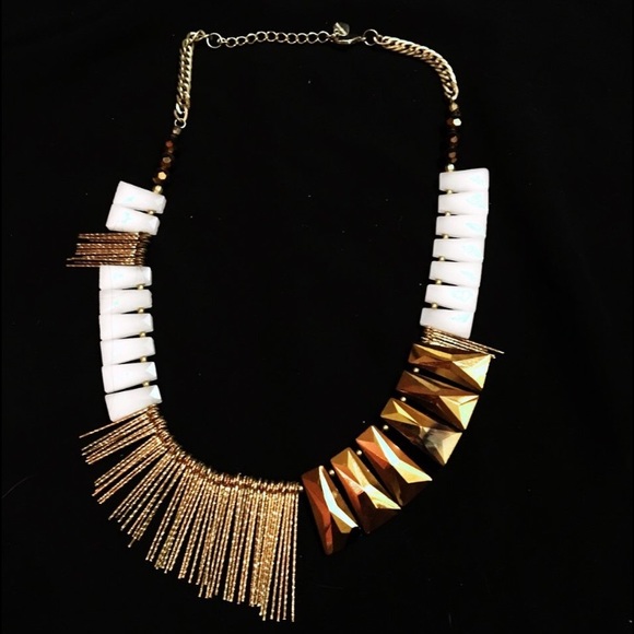 Gorgeous Anthropologie statement necklace