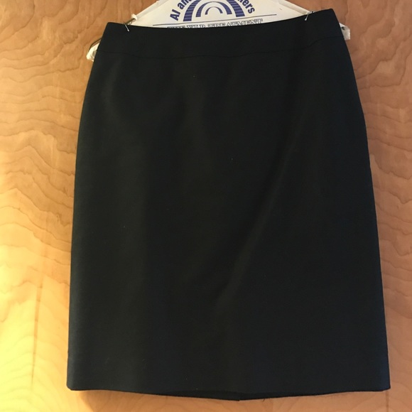 Black dress skirt - Picture 1 of 2